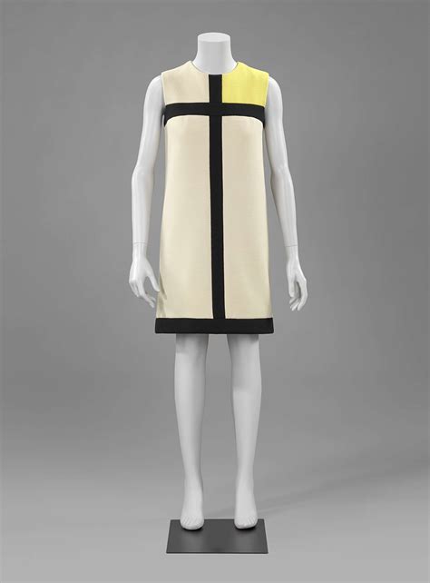 Yves Saint Laurent: from the Mondrian dress to the female 